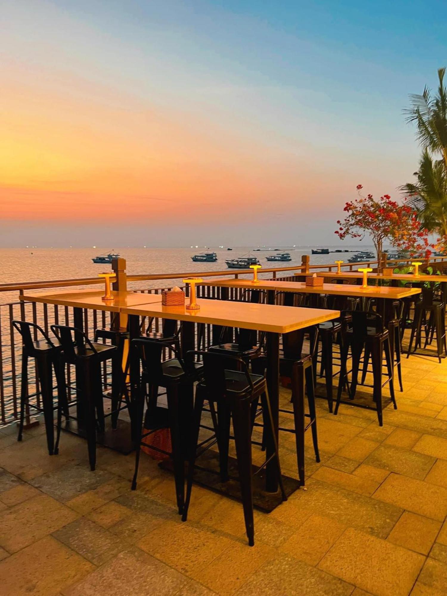 Sunset Sorrento Phu Quoc Aparthotel Exterior foto