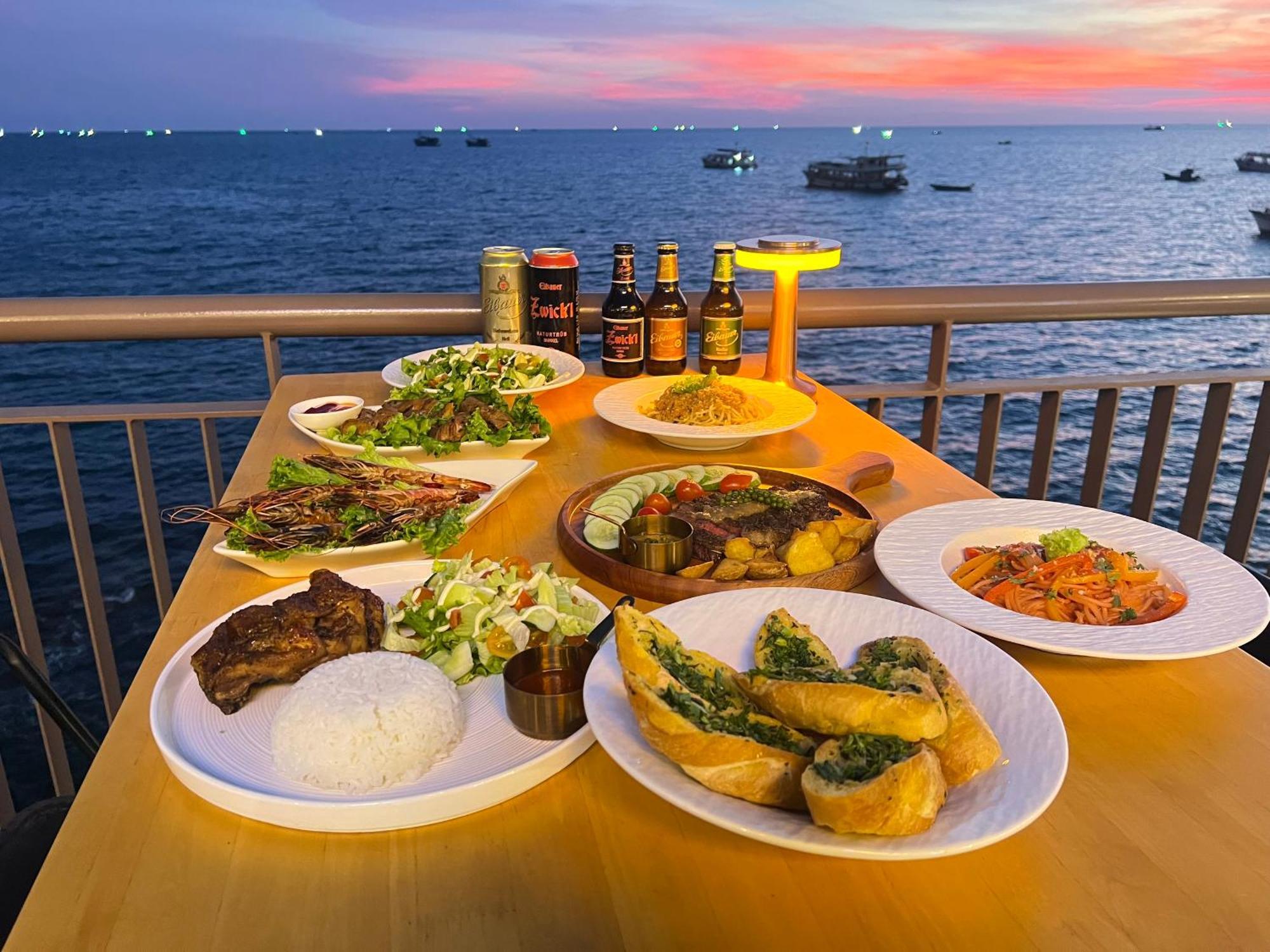 Sunset Sorrento Phu Quoc Aparthotel Exterior foto